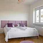 Lägenhet Marina Apartment, 3 Bedrooms, Balcony, Garage *
