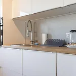 Marina Apartment, 3 Bedrooms, Balcony, Garage * ורשה