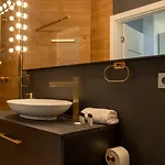 Marina Apartment, 3 Bedrooms, Balcony, Garage *